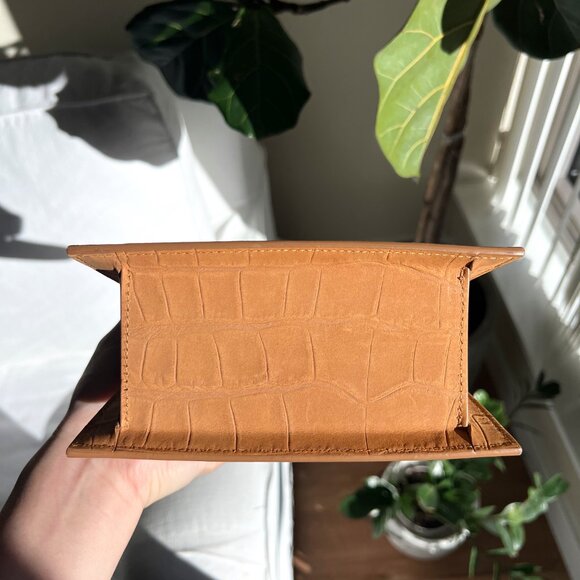 Jacquemus Le Chiquito Moyen croc embossed in Honey Embossed medium sized leather - Picture 5 of 10